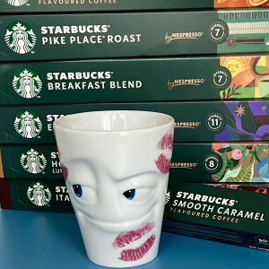 Henkelbecher "Geküsst" Movie Edition & Starbucks® by Nespresso® Kapseln nach Wahl